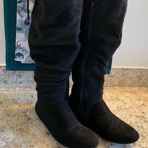 corie slouchy flat boot